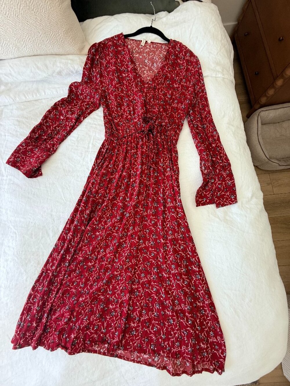 Treasure & Bond Red Floral Long Sleeve V-Neck Dress